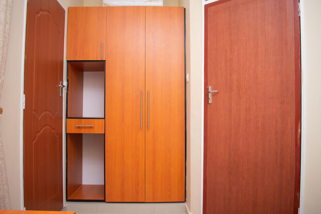 Travelodge ブランタイヤ エクステリア 写真